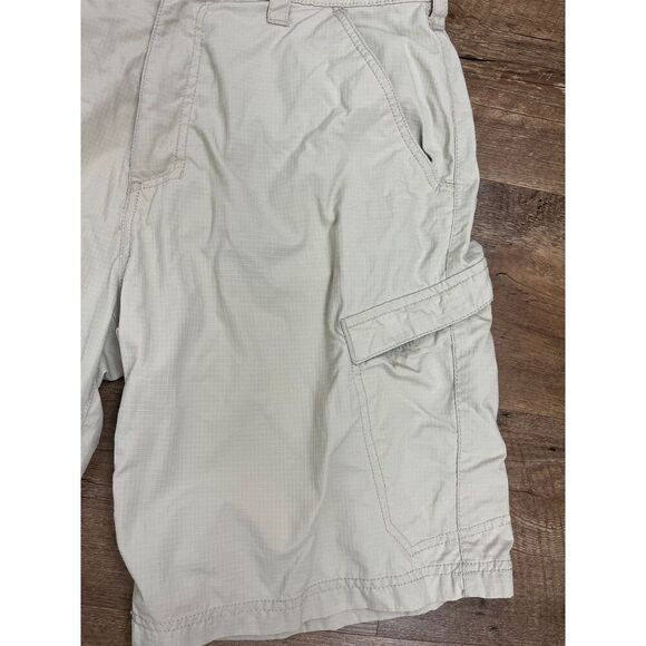 Mossy Oak Men's Cargo Shorts Beige 32 Pockets 9" Inseam Hunting Fishing - Picture 3 of 10